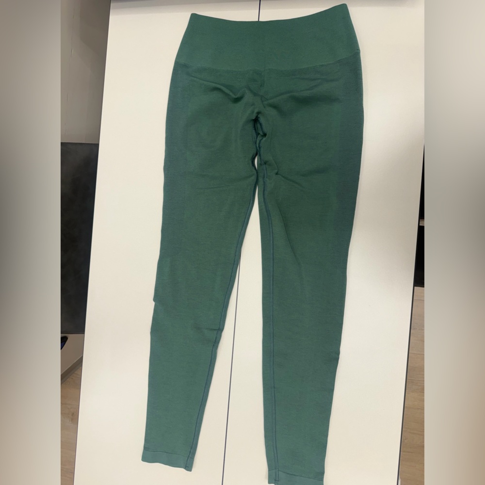 Alphalete amplify green legging size medium